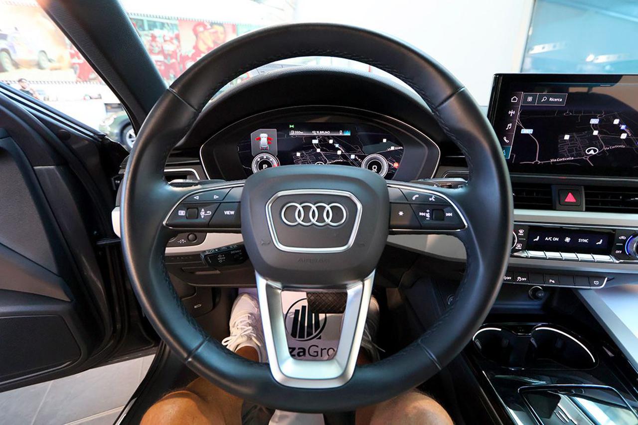 AUDI A4 35 TDI Avant S-Tronic S-Line - 21