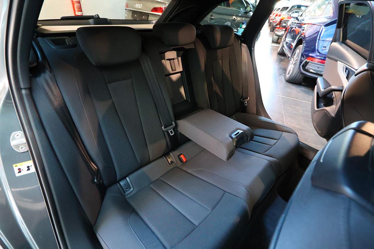 AUDI A4 35 TDI Avant S-Tronic S-Line - 20