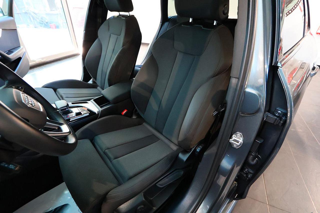 AUDI A4 35 TDI Avant S-Tronic S-Line - 18