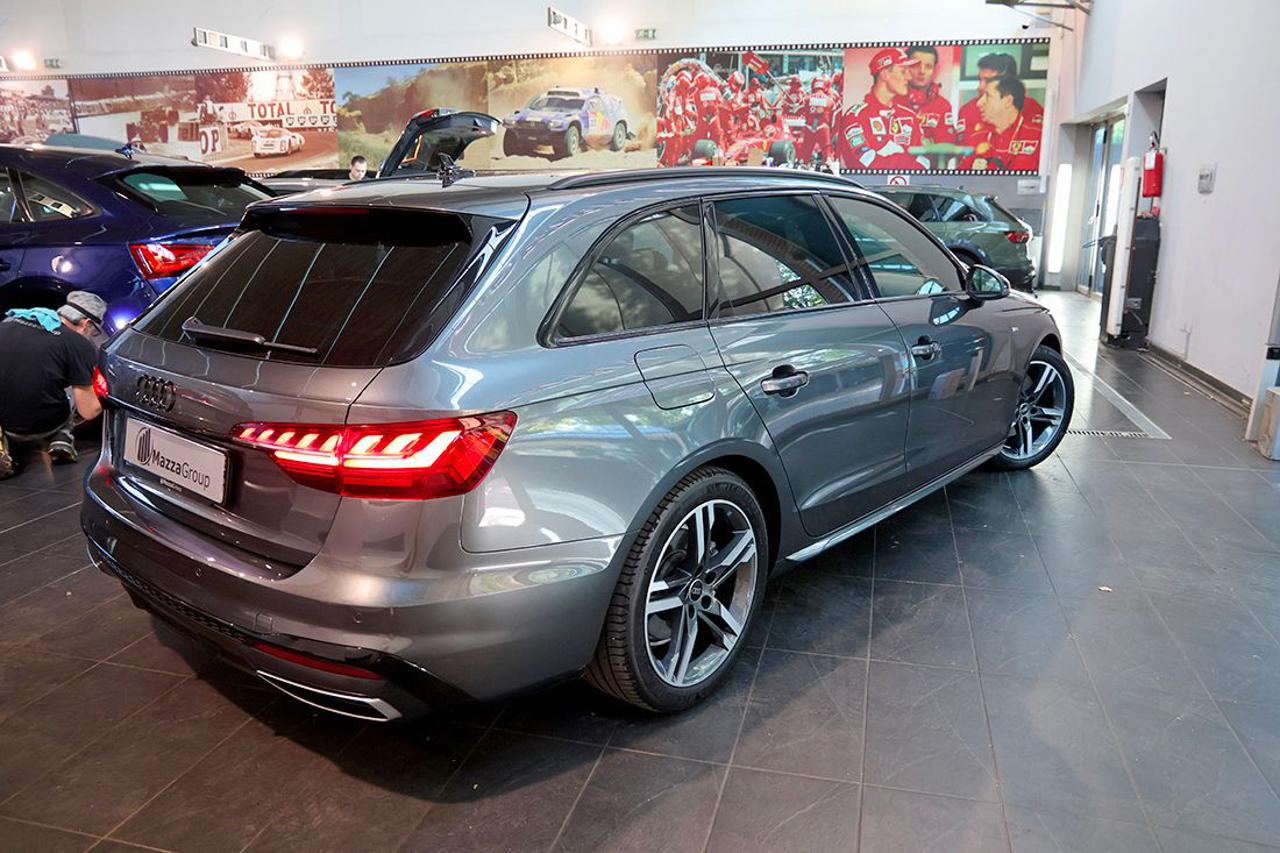 AUDI A4 35 TDI Avant S-Tronic S-Line - 9