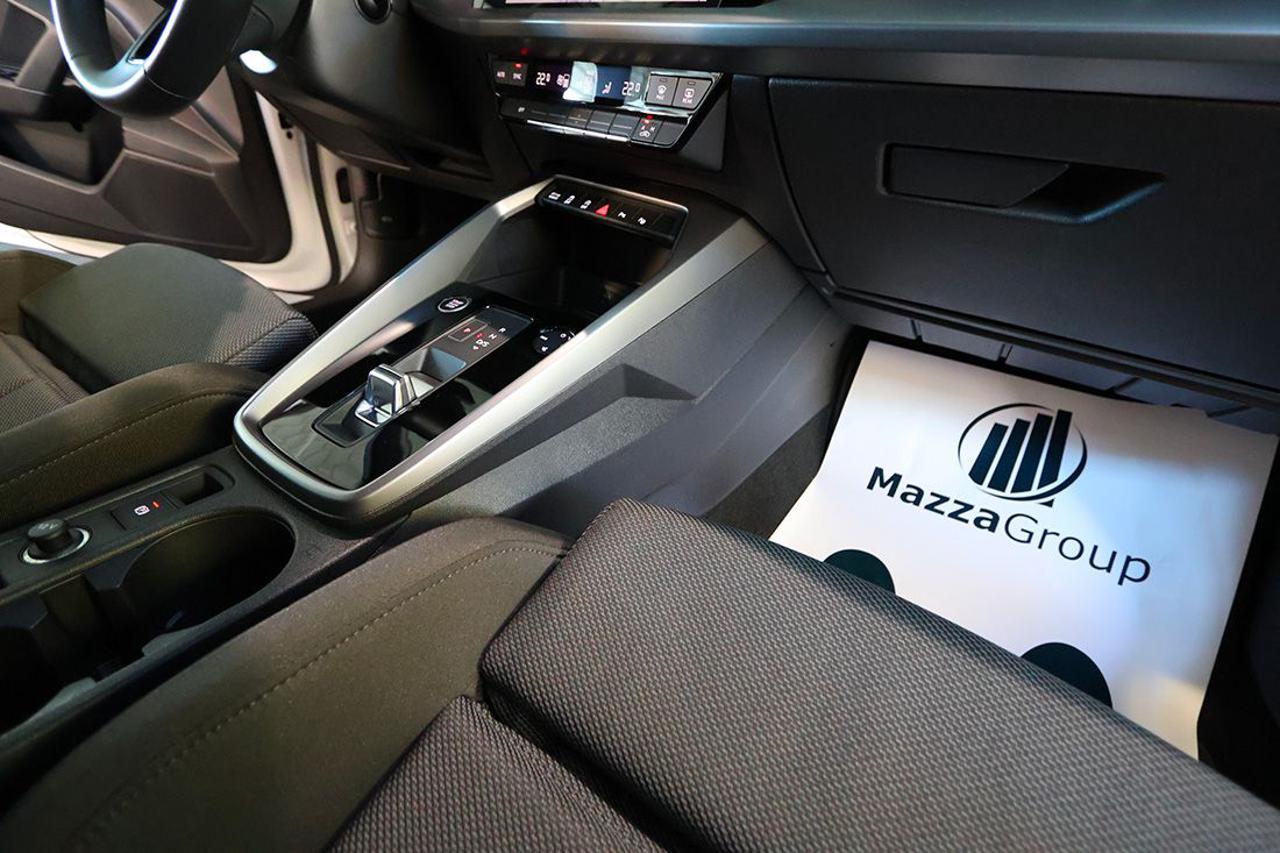 AUDI A3 35 TFSI Sportback S-Tronic S-Line - 34