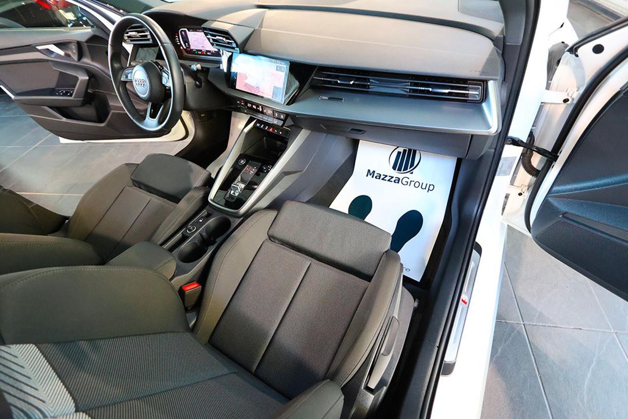 AUDI A3 35 TFSI Sportback S-Tronic S-Line - 16