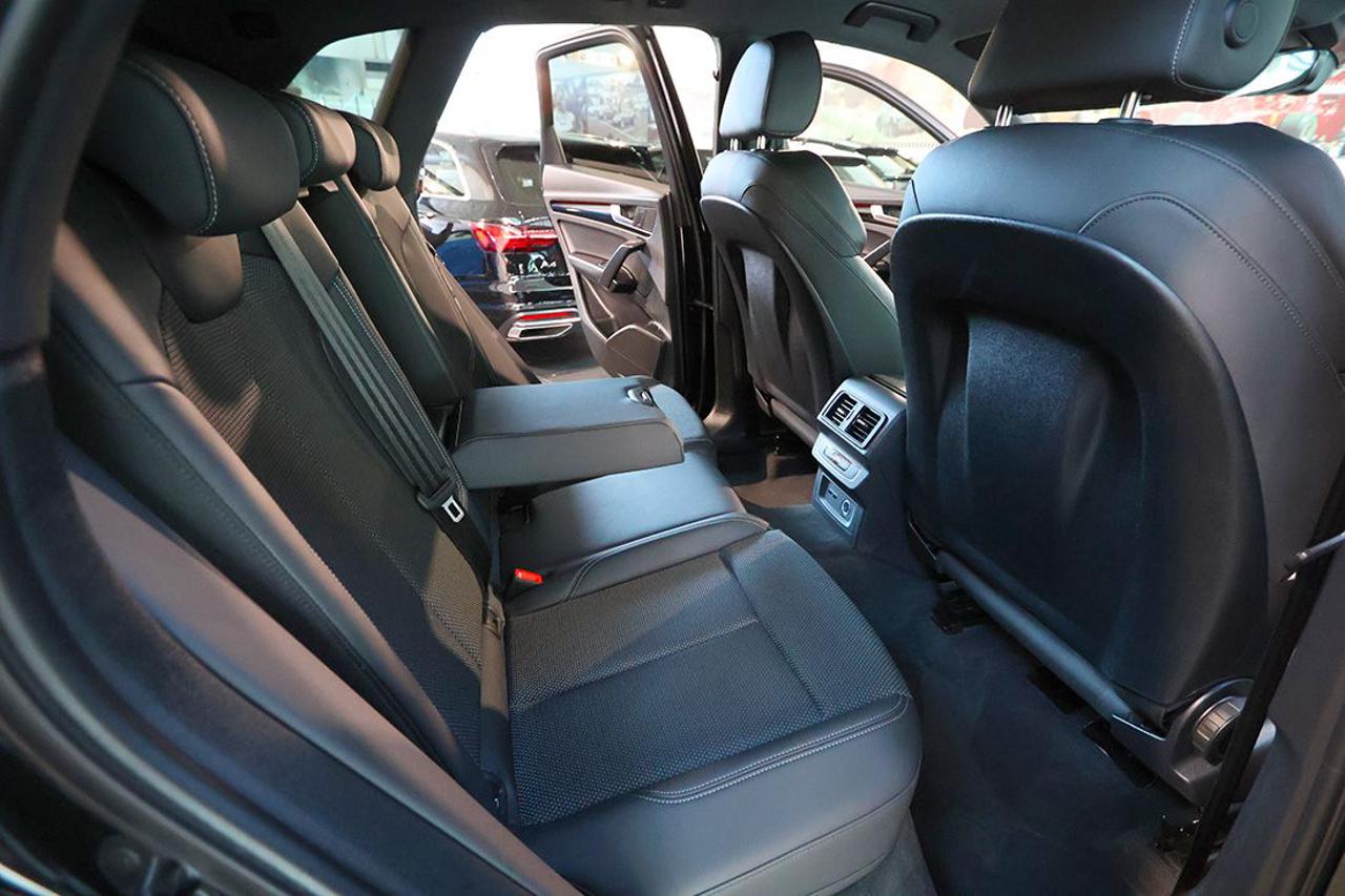 AUDI Q5 40 TDI Quattro S-Tronic Identity Black - 19
