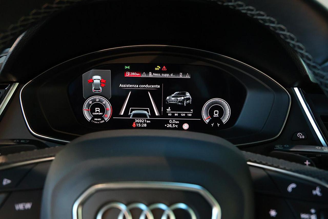 AUDI Q5 40 TDI Quattro S-Tronic Identity Black - 31
