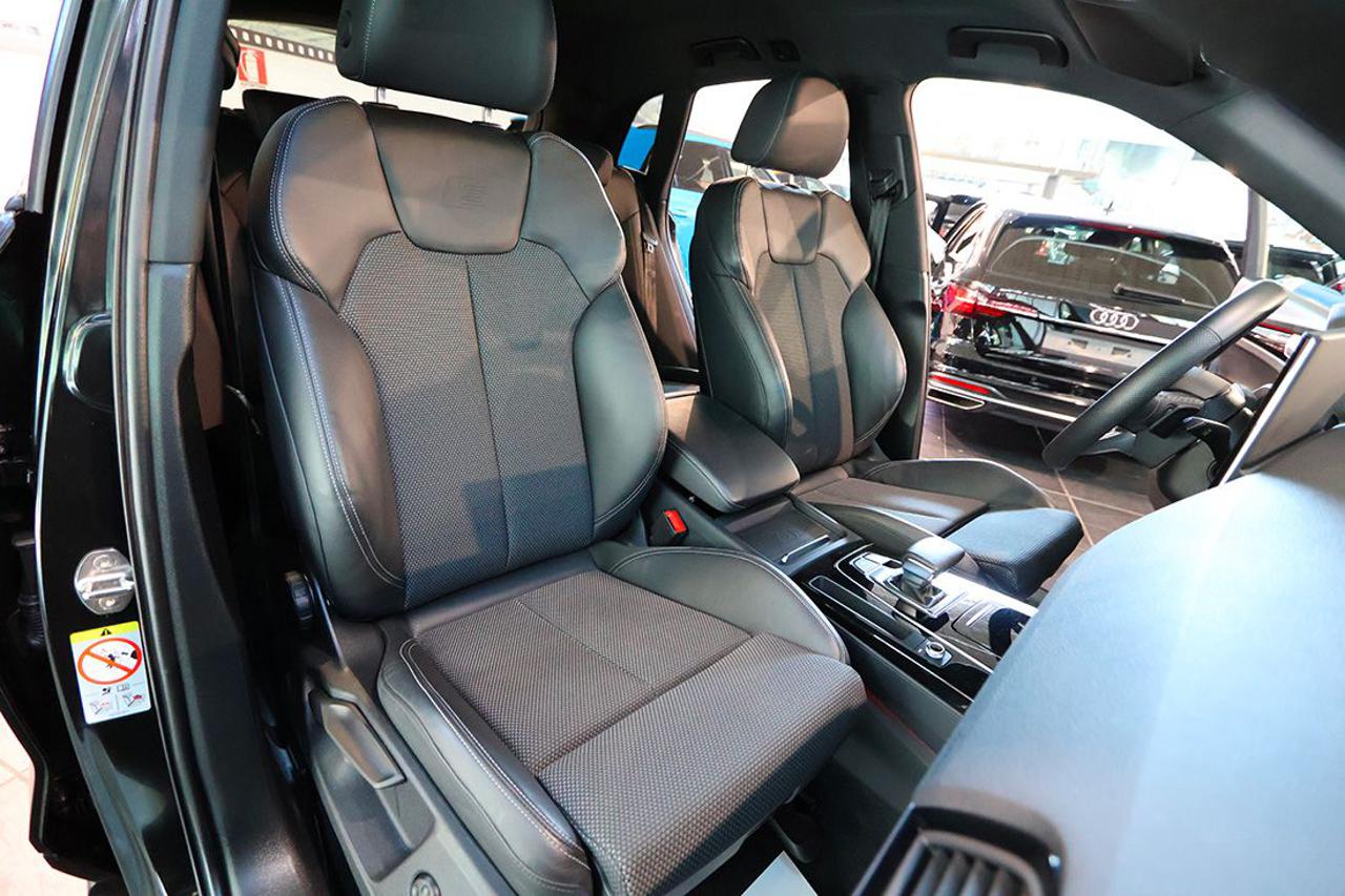 AUDI Q5 40 TDI Quattro S-Tronic Identity Black - 17