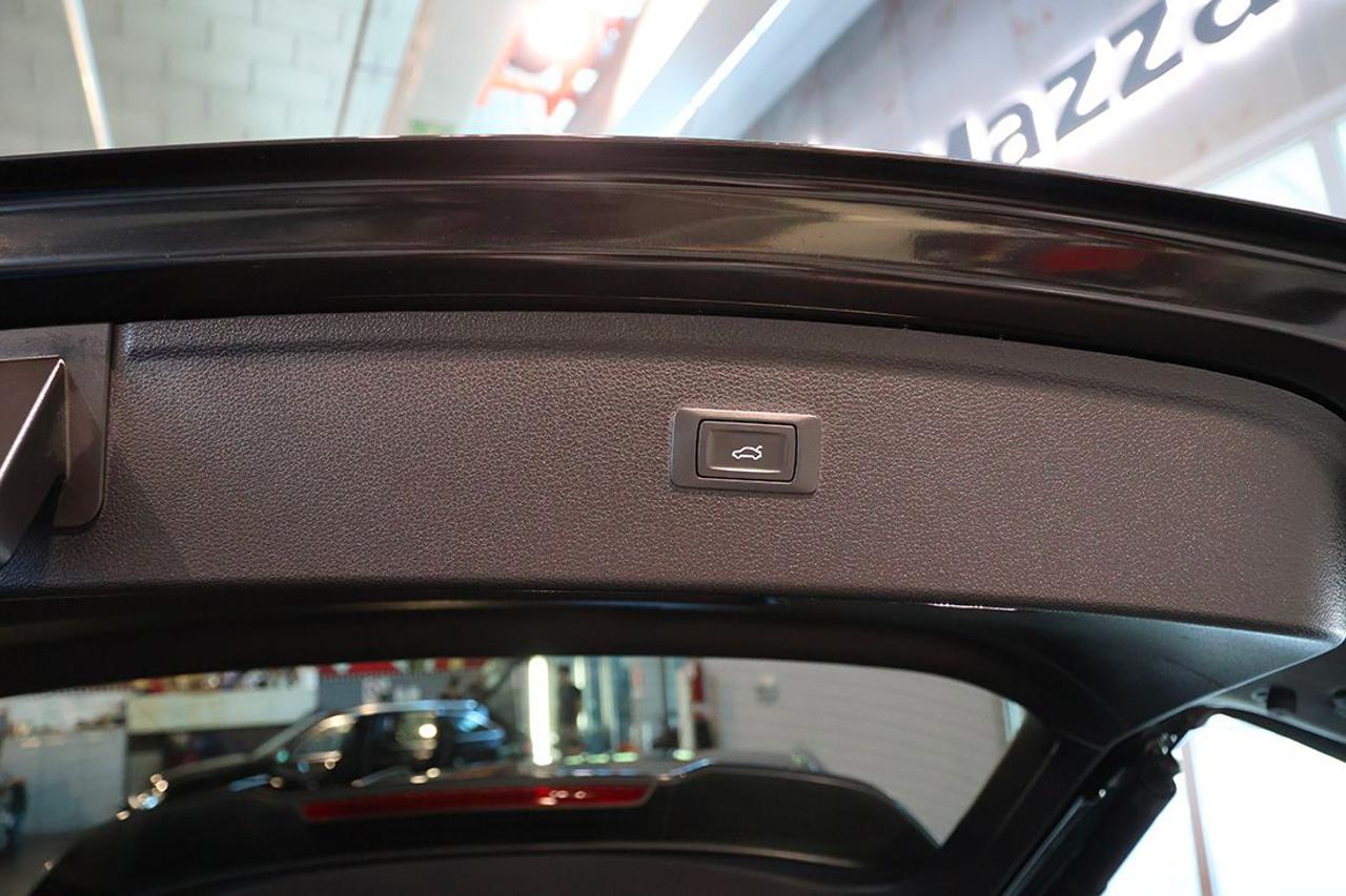 AUDI Q5 40 TDI Quattro S-Tronic Identity Black - 13