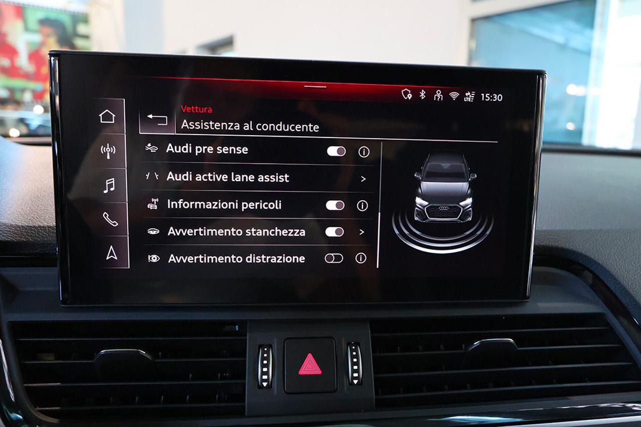 AUDI Q5 40 TDI Quattro S-Tronic Identity Black - 29