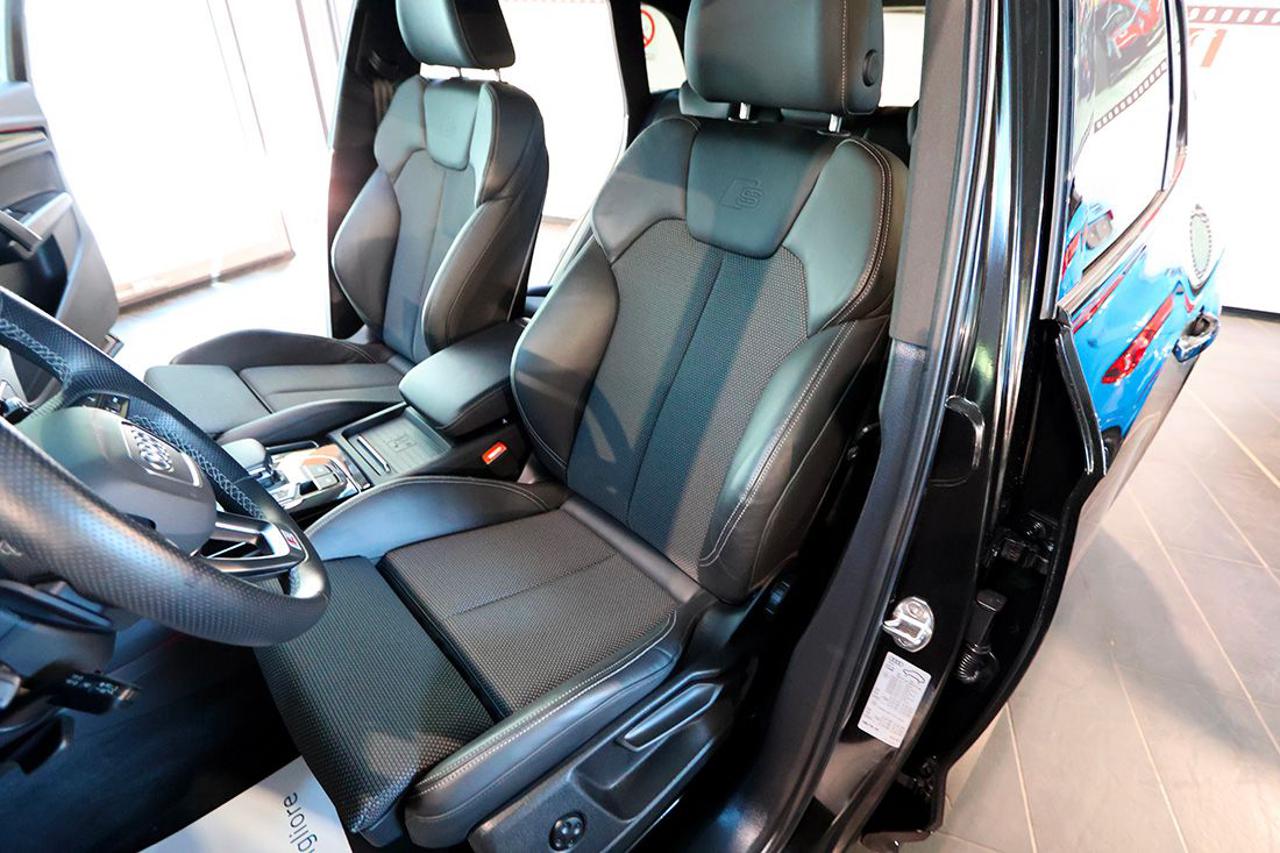 AUDI Q5 40 TDI Quattro S-Tronic Identity Black - 18