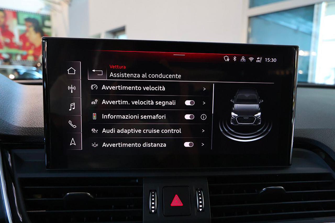 AUDI Q5 40 TDI Quattro S-Tronic Identity Black - 28