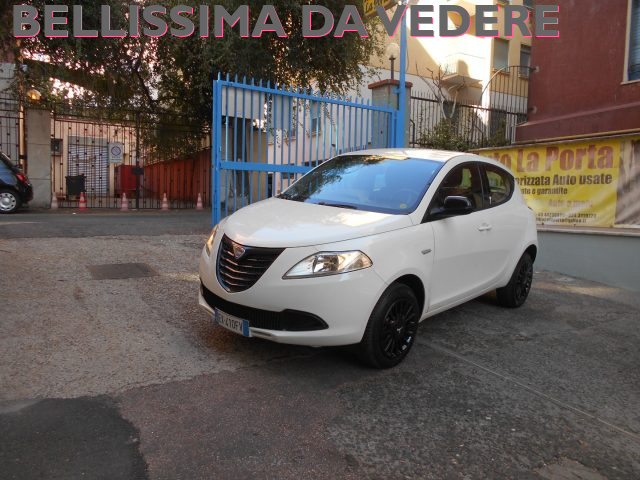 LANCIA Ypsilon Bianco perlato