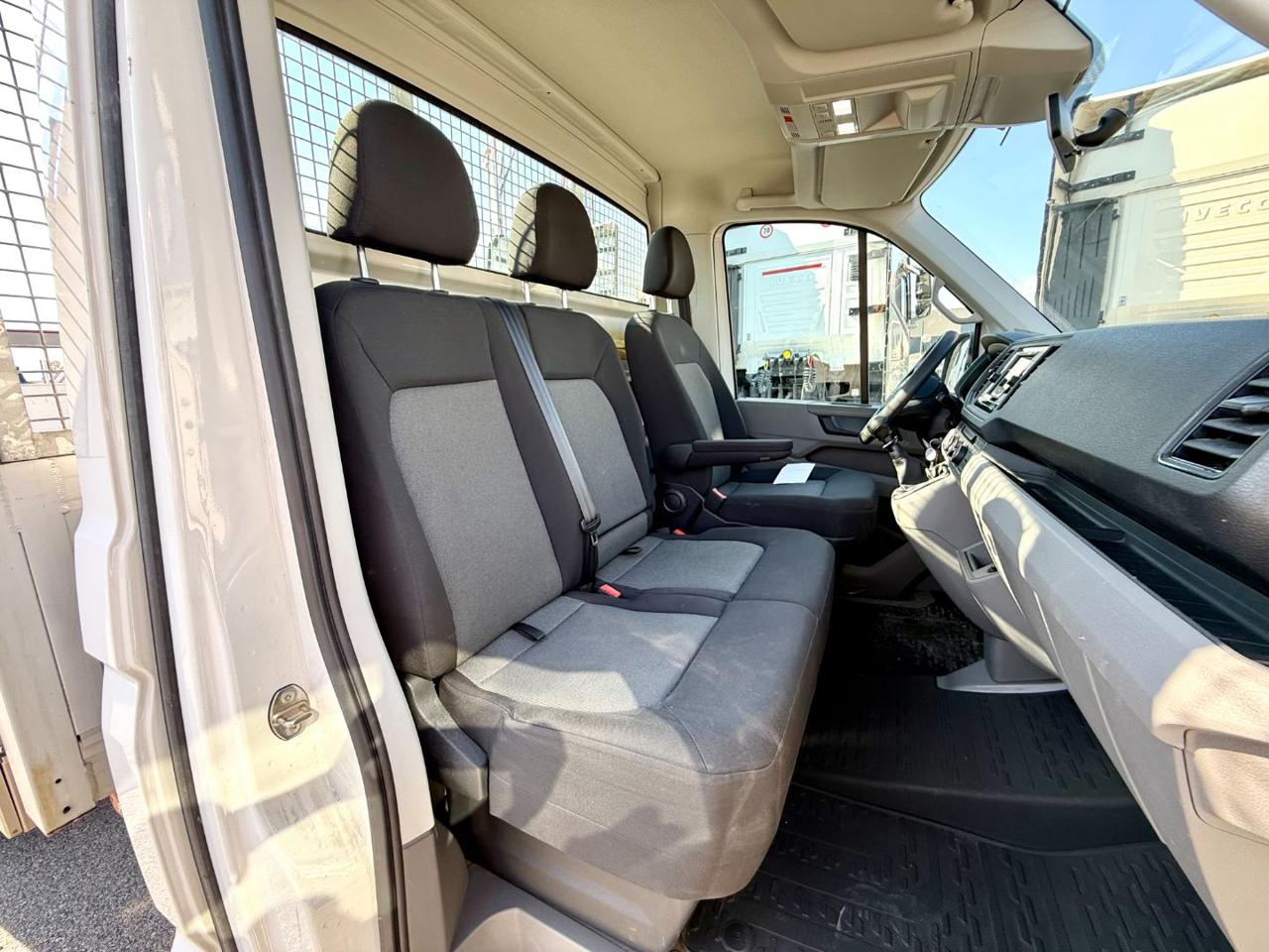 VOLKSWAGEN CRAFTER  2.0 TDI - 8