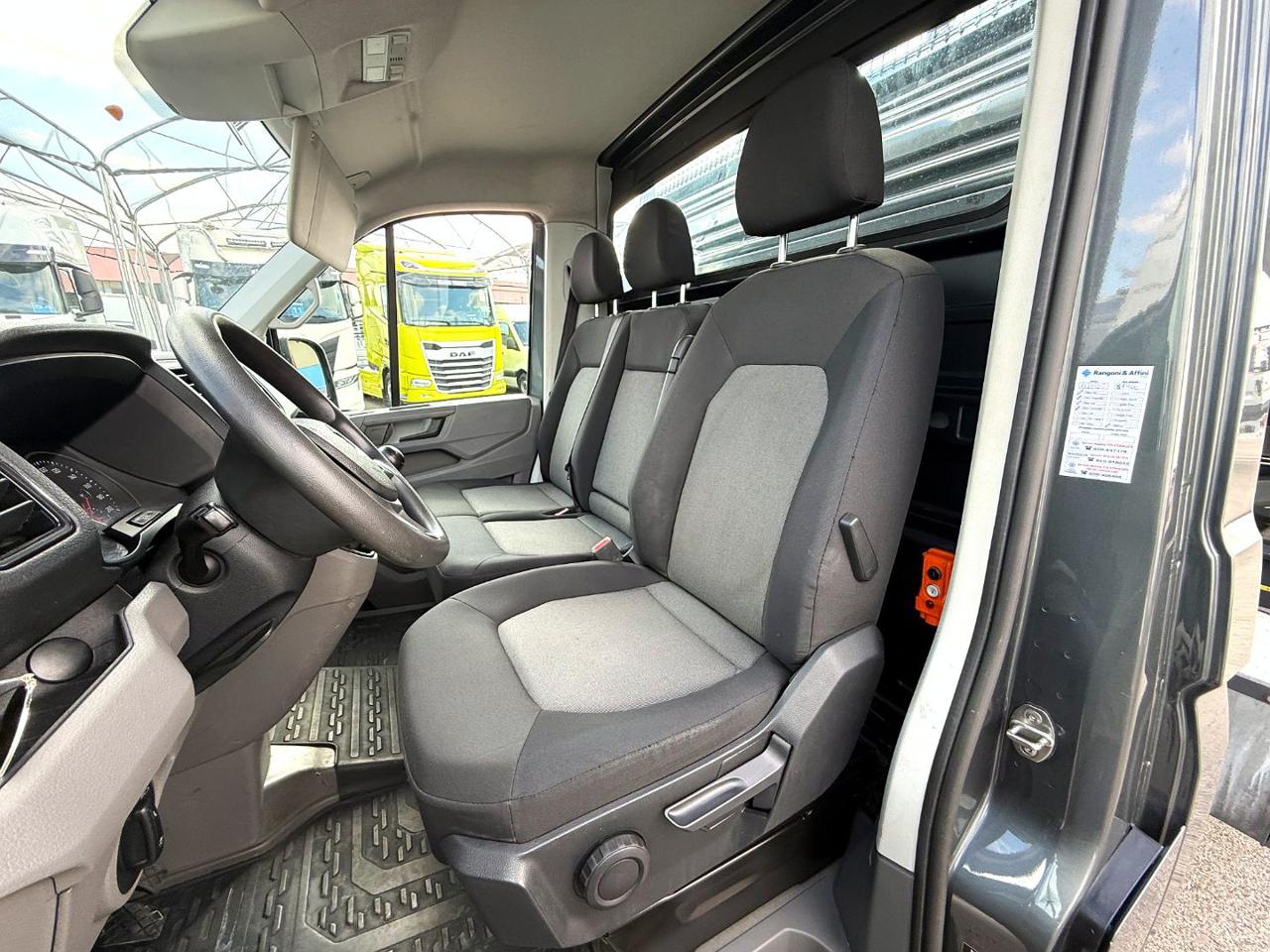 VOLKSWAGEN CRAFTER  2.0 TDI - 8