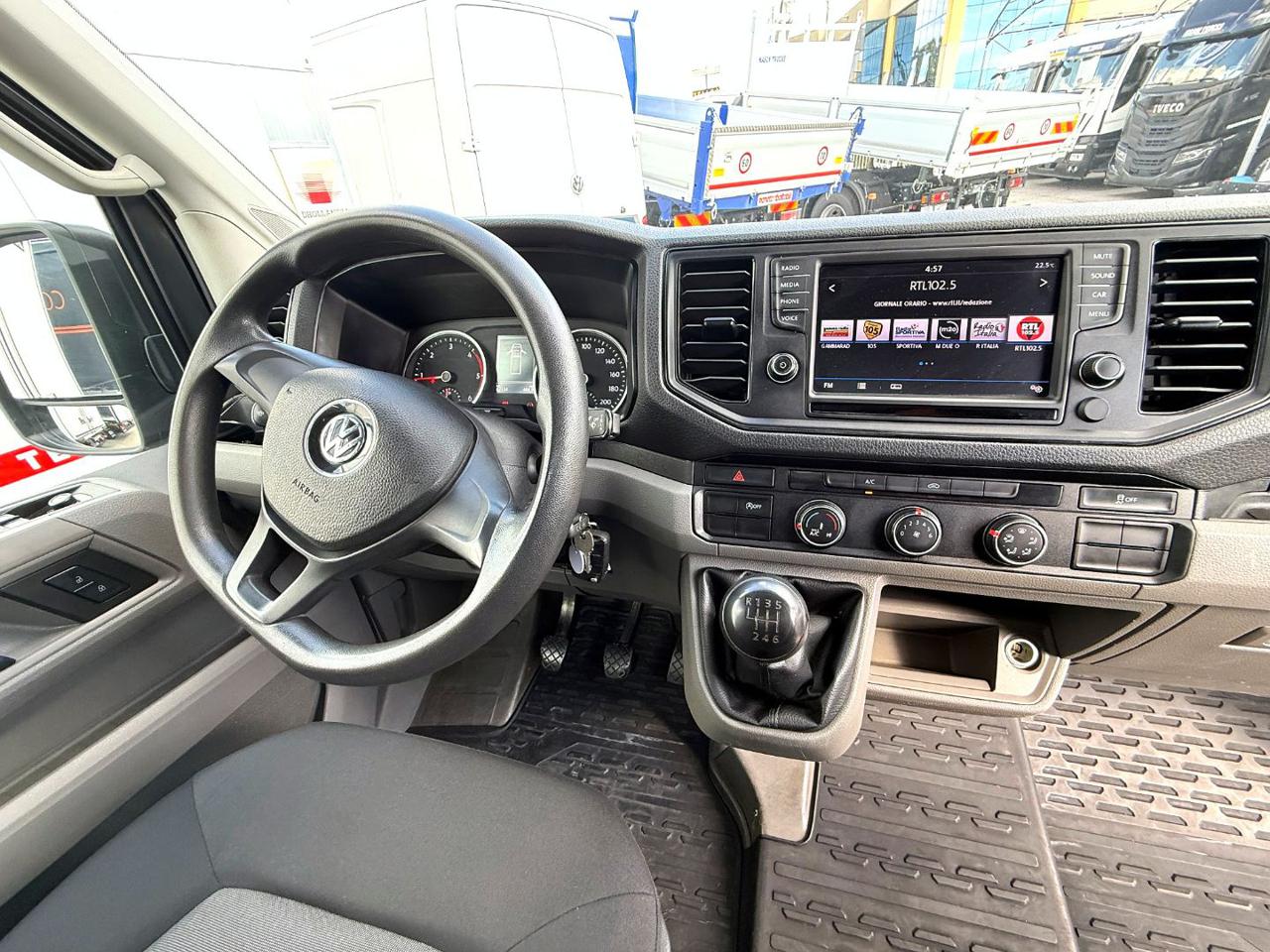VOLKSWAGEN CRAFTER  2.0 TDI - 10