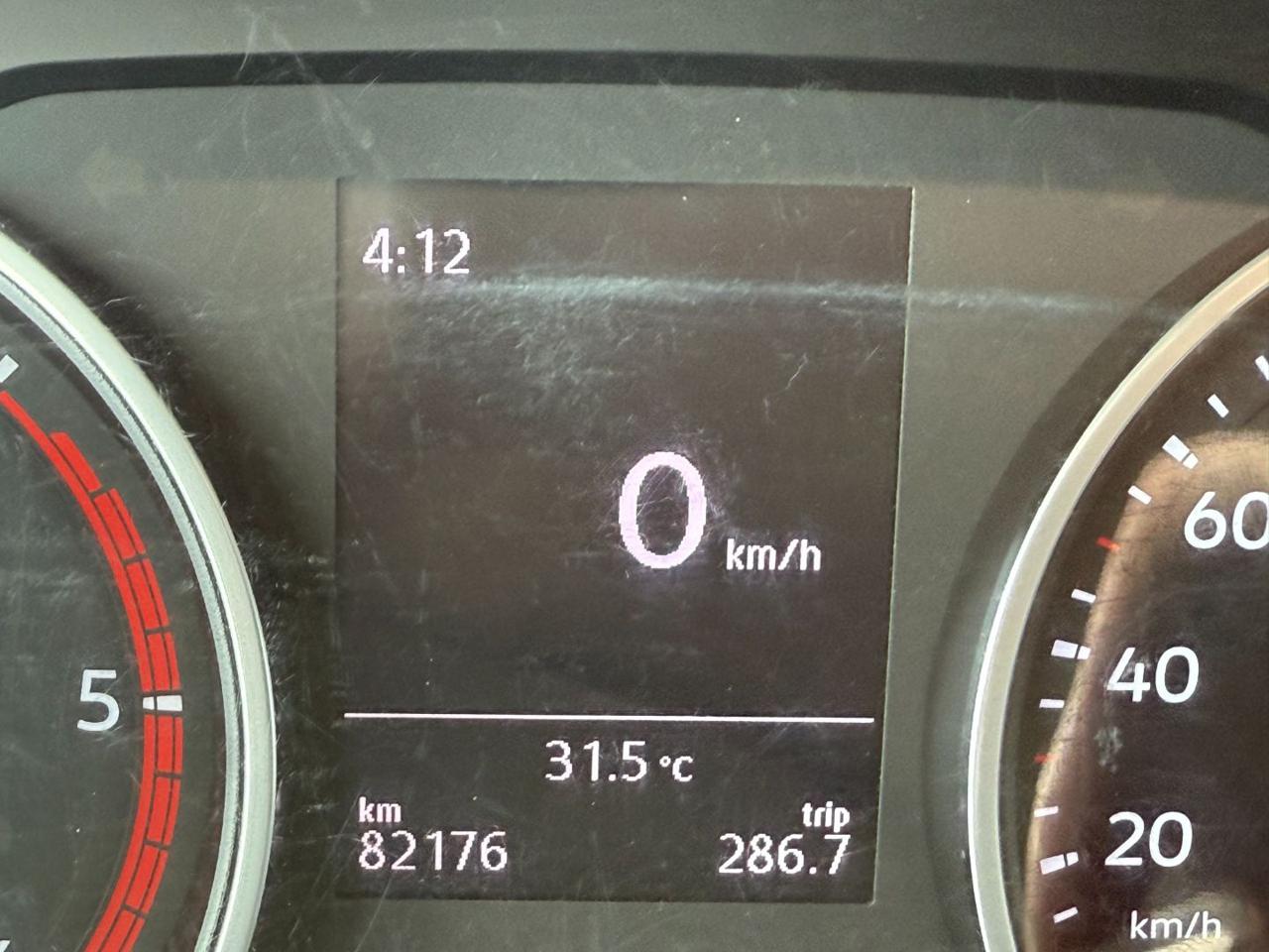 VOLKSWAGEN CRAFTER  2.0 TDI - 10