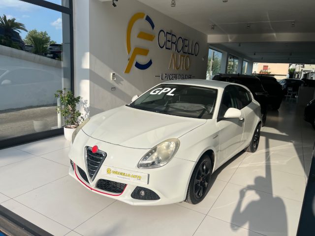 ALFA ROMEO Giulietta Bianco pastello