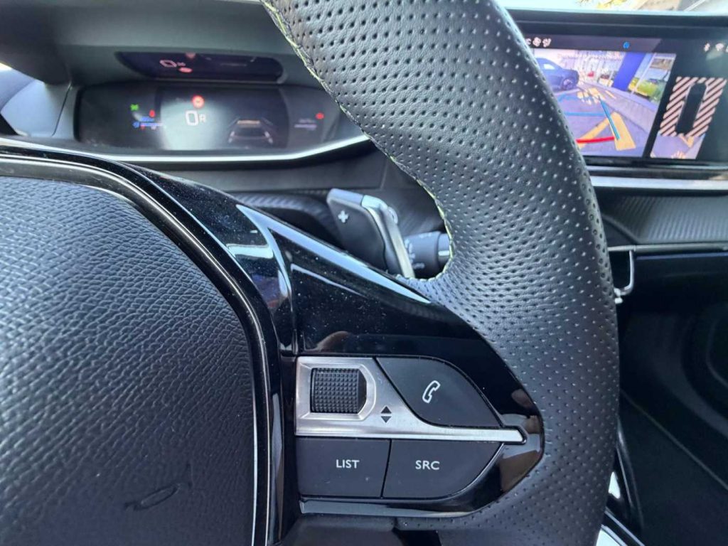 PEUGEOT 2008 1.2 hybrid GT 145cv e-dcs6 - 18