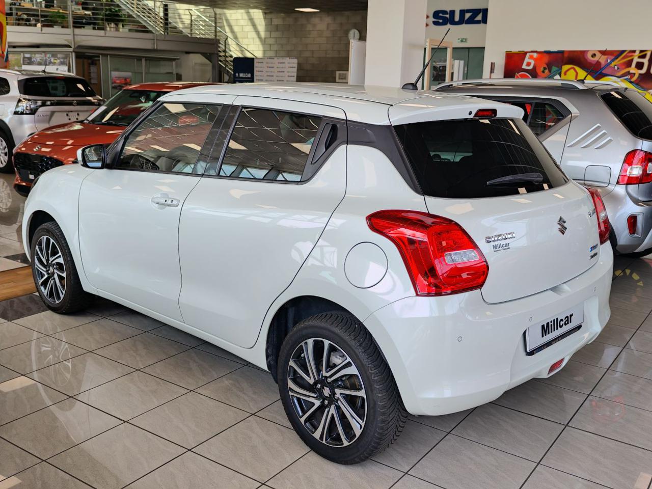 SUZUKI Swift 1.2 Hybrid 4WD AllGrip Top - 3