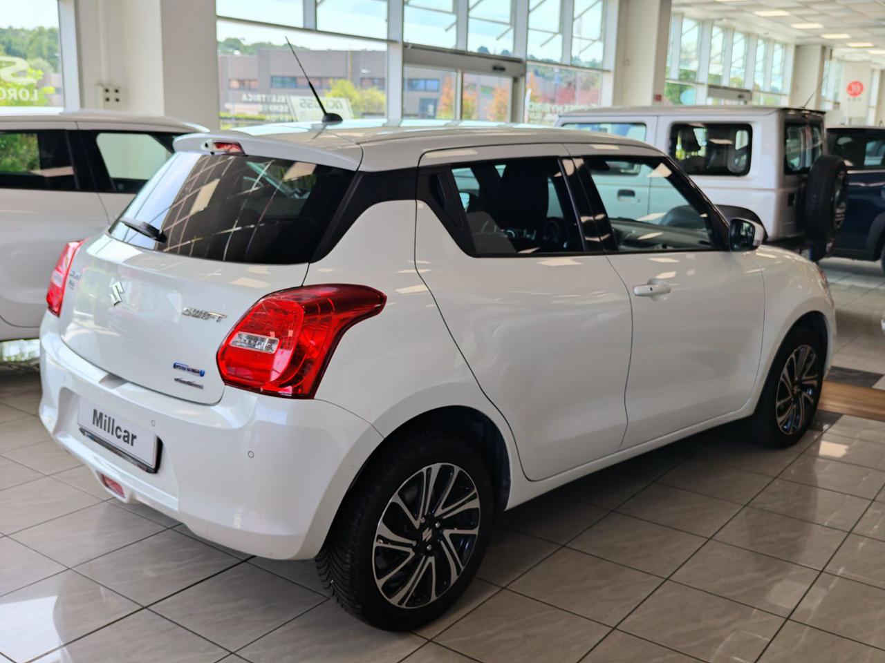 SUZUKI Swift 1.2 Hybrid 4WD AllGrip Top - 5