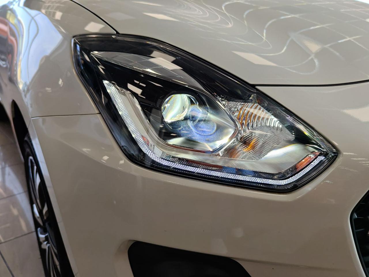 SUZUKI Swift 1.2 Hybrid 4WD AllGrip Top - 9