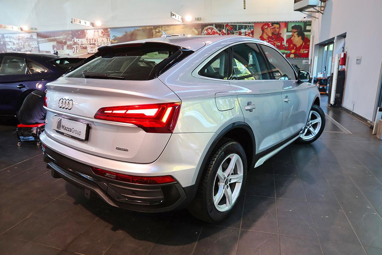AUDI Q5 40 TDI Sportback Quattro S-Tronic Busin. Advanced - 9