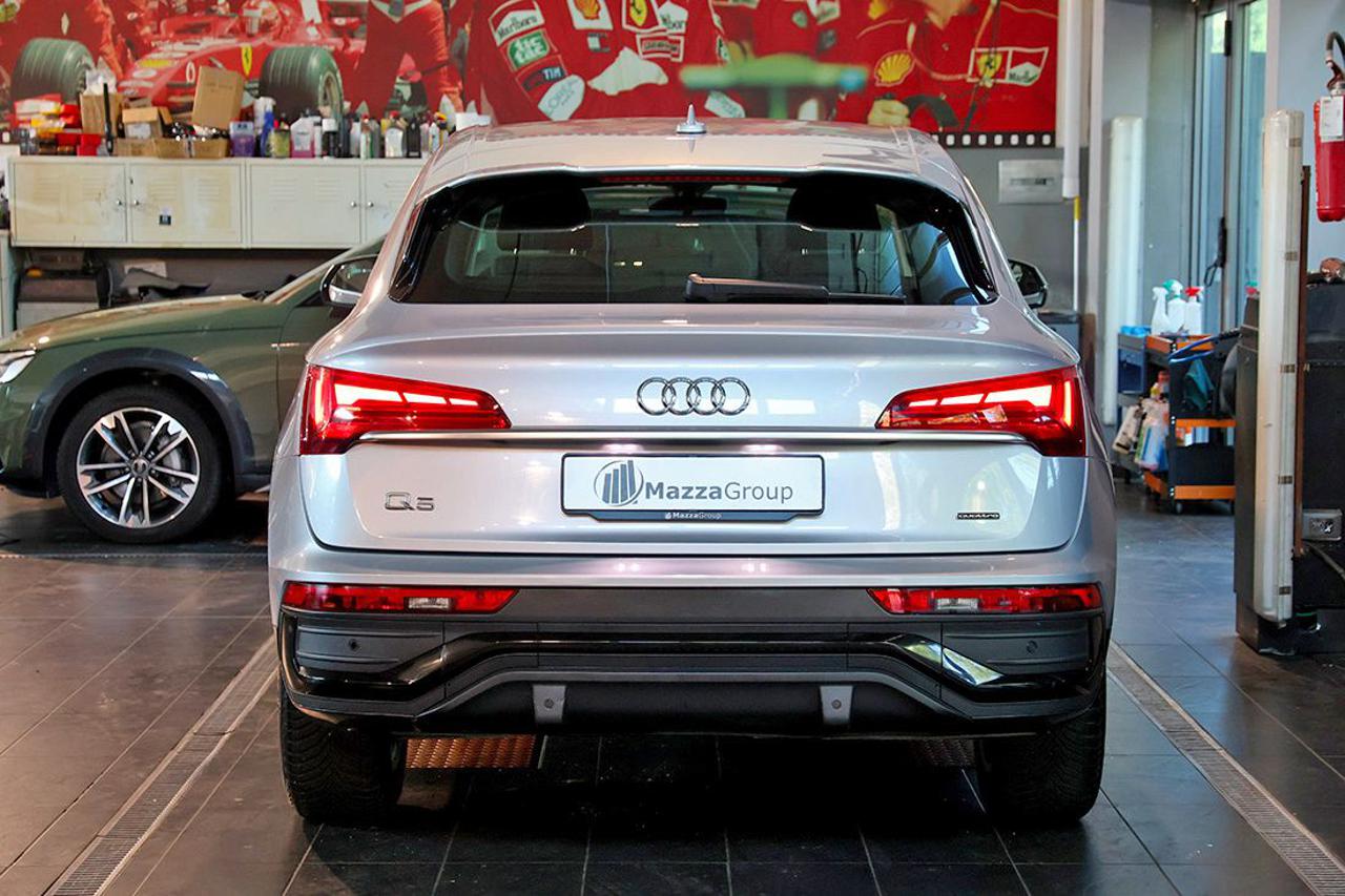 AUDI Q5 40 TDI Sportback Quattro S-Tronic Busin. Advanced - 4
