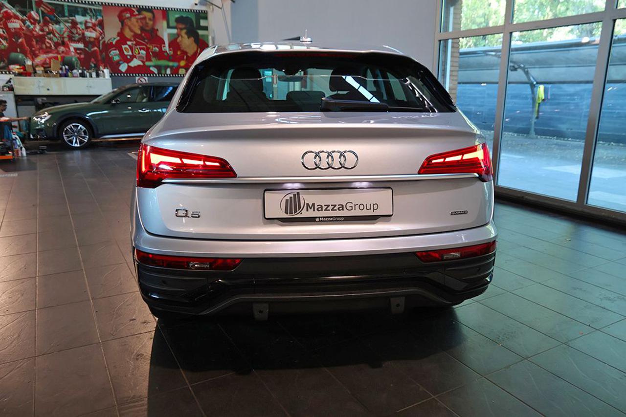 AUDI Q5 40 TDI Sportback Quattro S-Tronic Busin. Advanced - 8