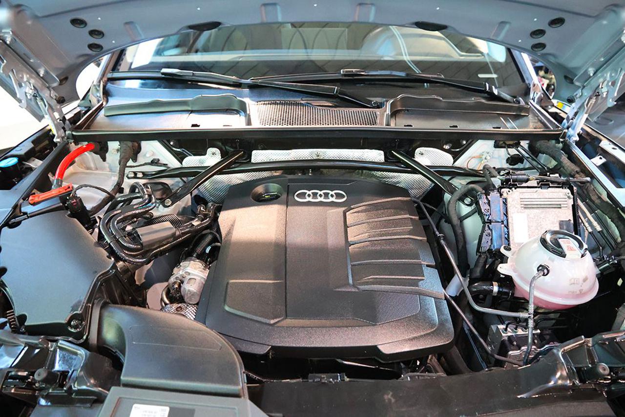 AUDI Q5 40 TDI Sportback Quattro S-Tronic Busin. Advanced - 11