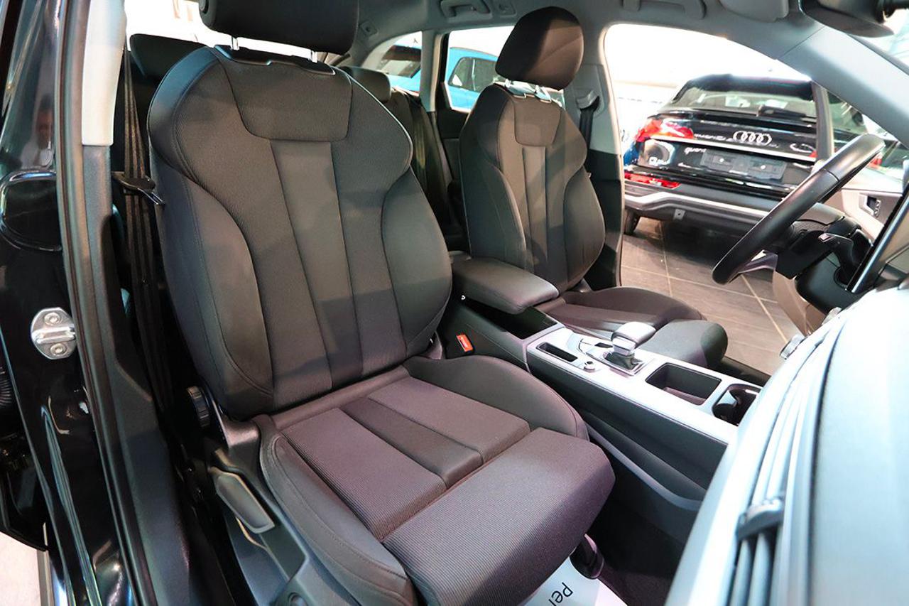 AUDI A4 35 TDI Avant S-Tronic S-Line - 17