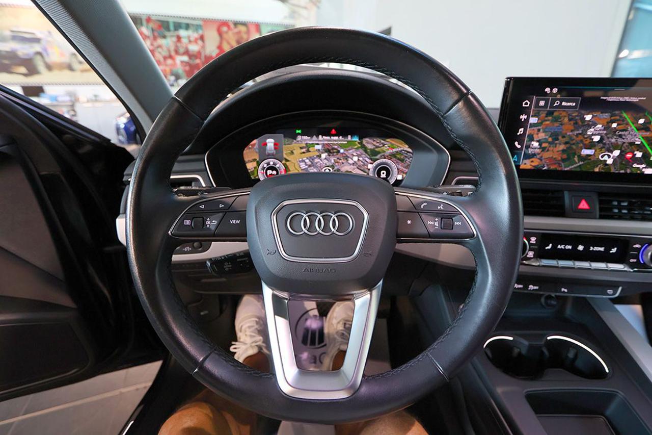 AUDI A4 35 TDI Avant S-Tronic S-Line - 21