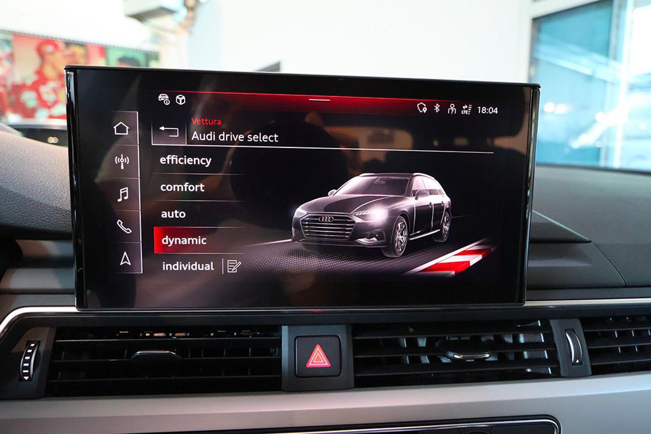 AUDI A4 35 TDI Avant S-Tronic S-Line - 28