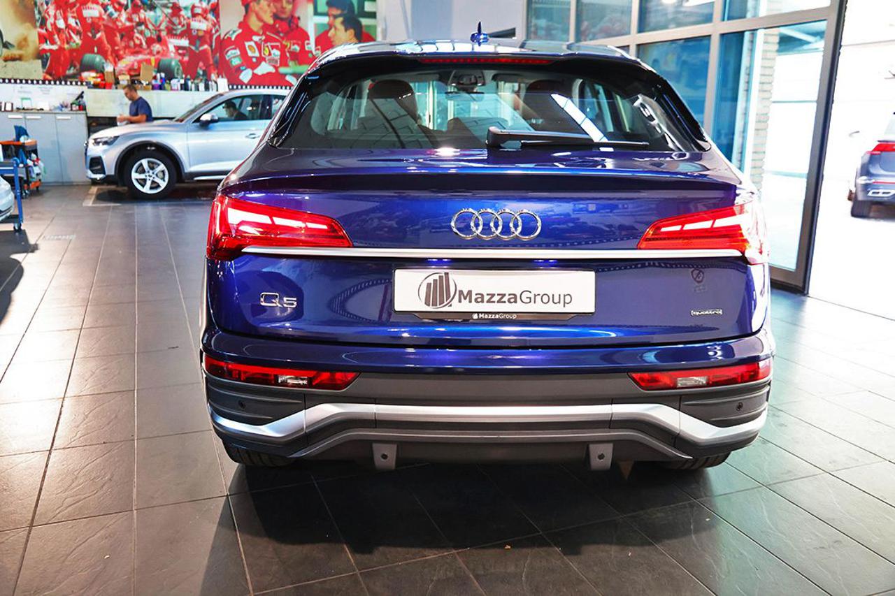 AUDI Q5 40 TDI Sportback Quattro S-Tronic S-Line - 8