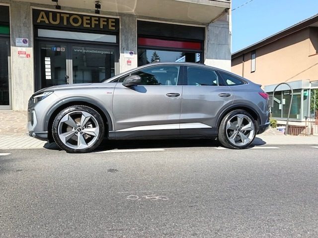 AUDI Q4 e-tron Grigio metallizzato
