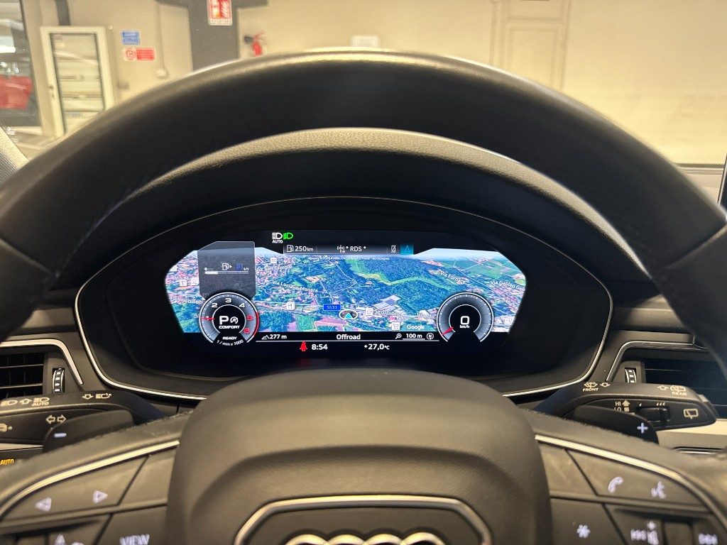 AUDI A4 Avant 30 TDI/136 CV S tronic Business Advanced - 11