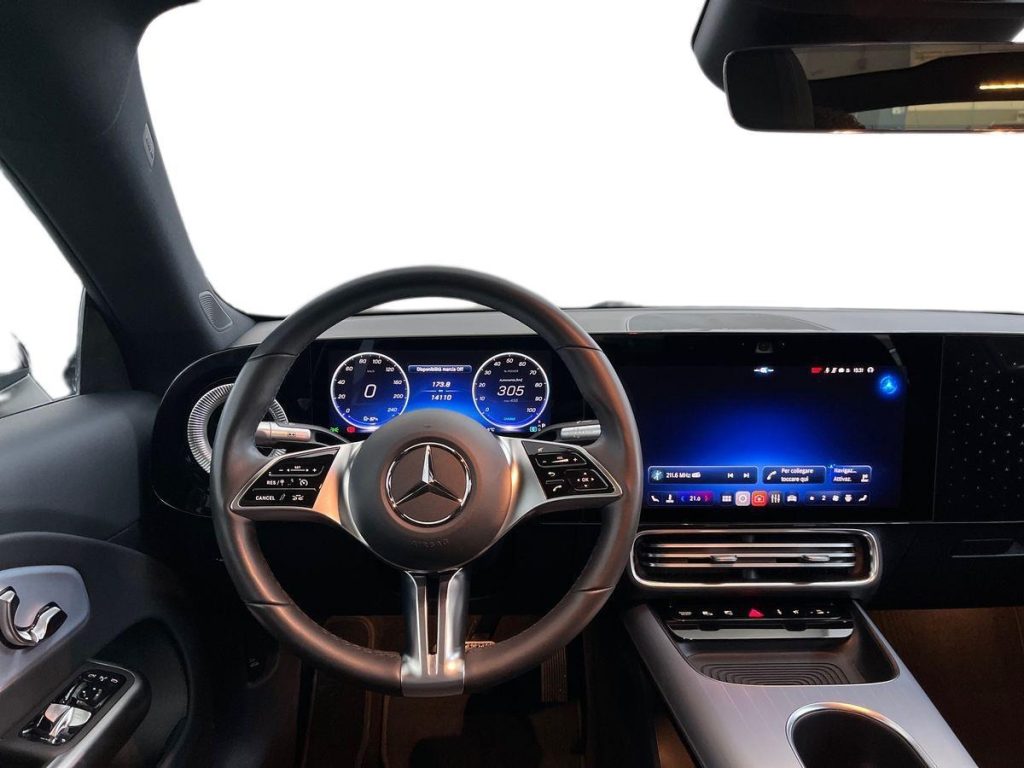 MERCEDES-BENZ CLA 250 + EQ Advanced Plus - 11