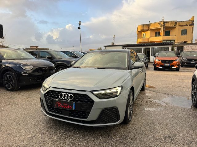 AUDI A1 Grigio cemento perlato