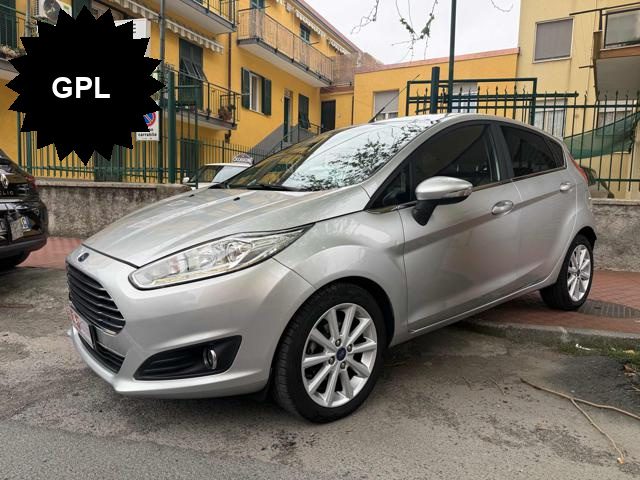 FORD Fiesta Argento metallizzato