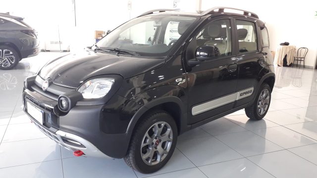 FIAT Panda Cross Nero pastello