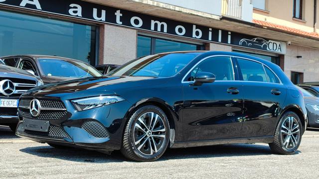 MERCEDES-BENZ A 180 Nero Cosmo metalizzato metallizzato