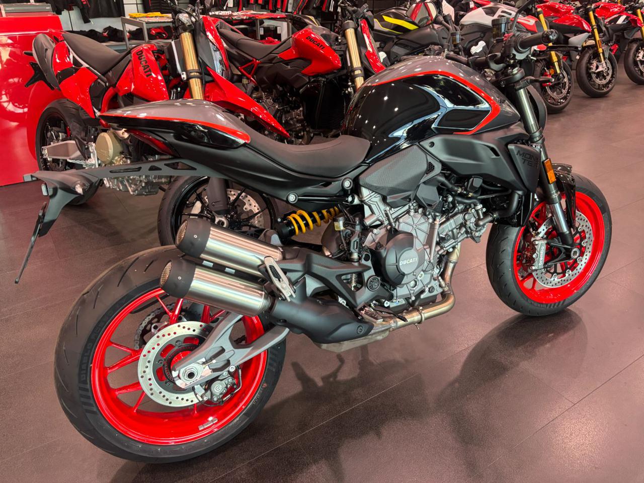 DUCATI Monster 800 PLUS SPORT LIVERY - 2