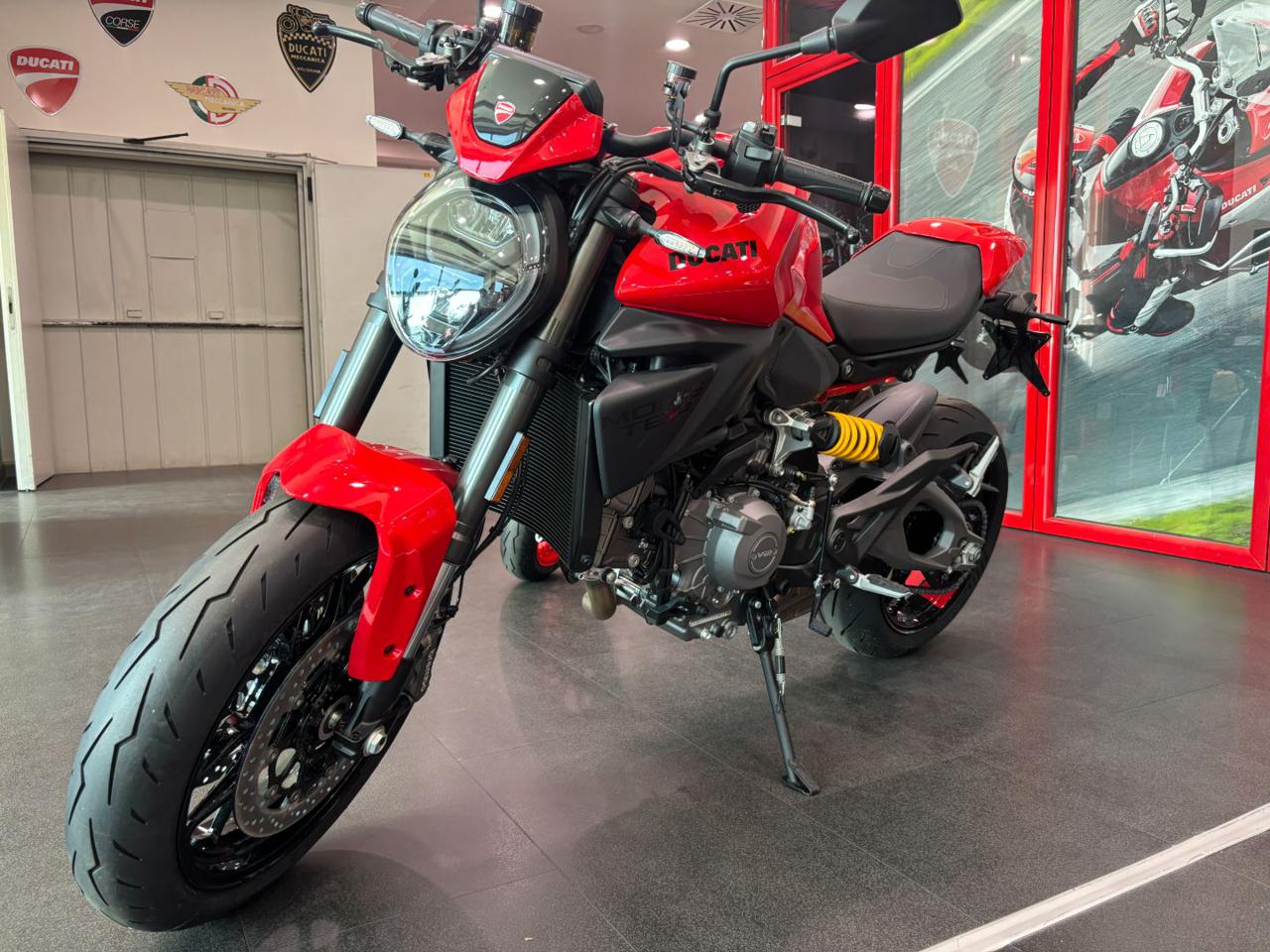 DUCATI Monster 800 PLUS RED 2026 - 2