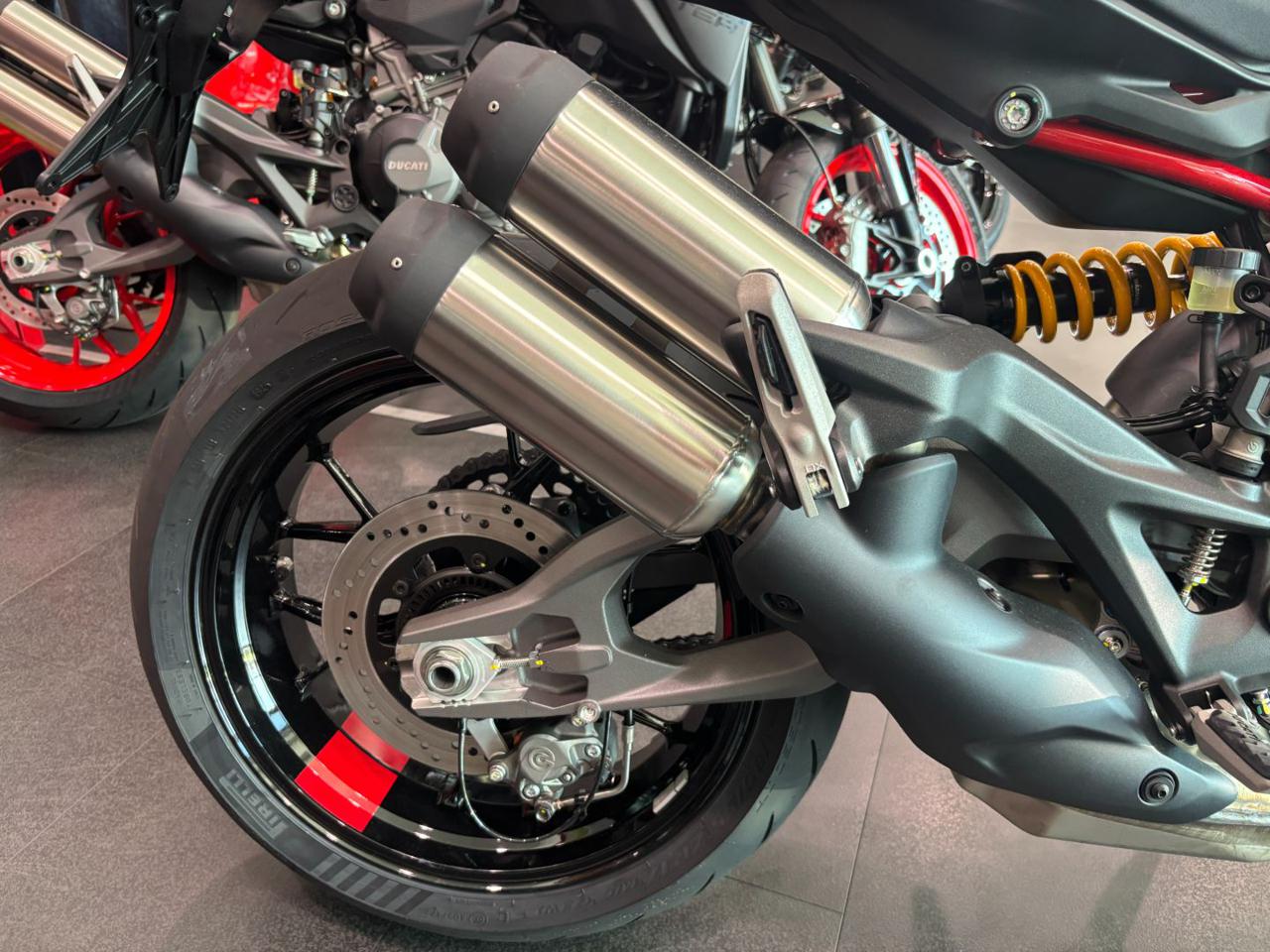 DUCATI Monster 800 PLUS RED 2026 - 6