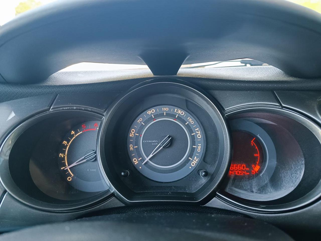 CITROEN C3 1.4 HDi 70 Exclusive - 2