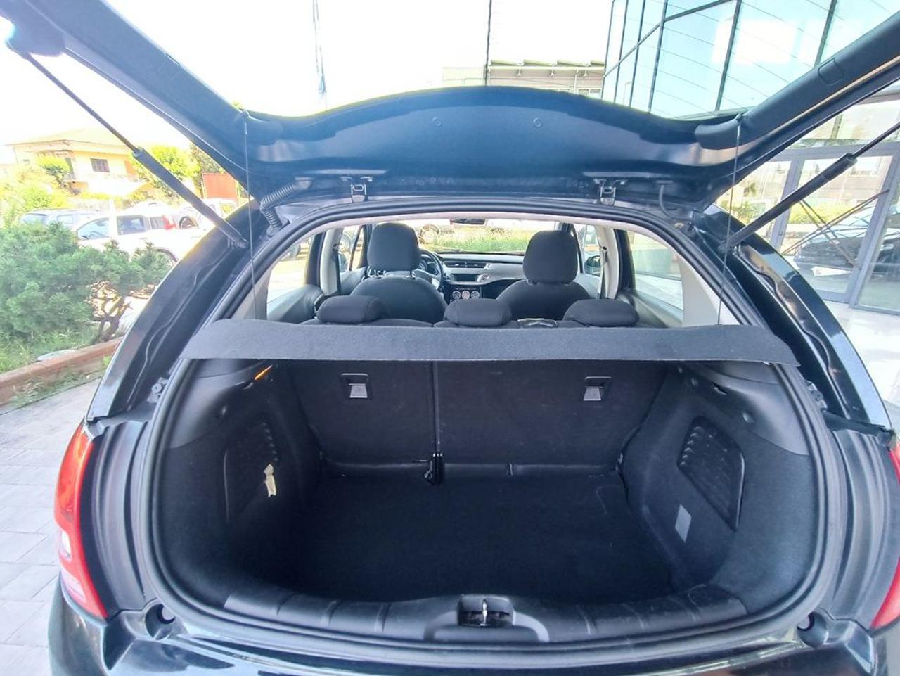 CITROEN C3 1.4 HDi 70 Exclusive - 11