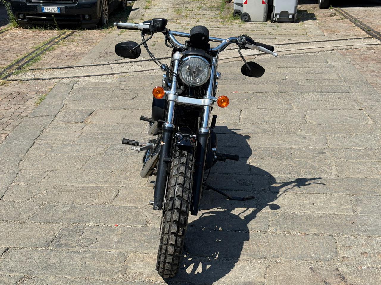 HARLEY-DAVIDSON 883 Sportster R XL 883 R - 4