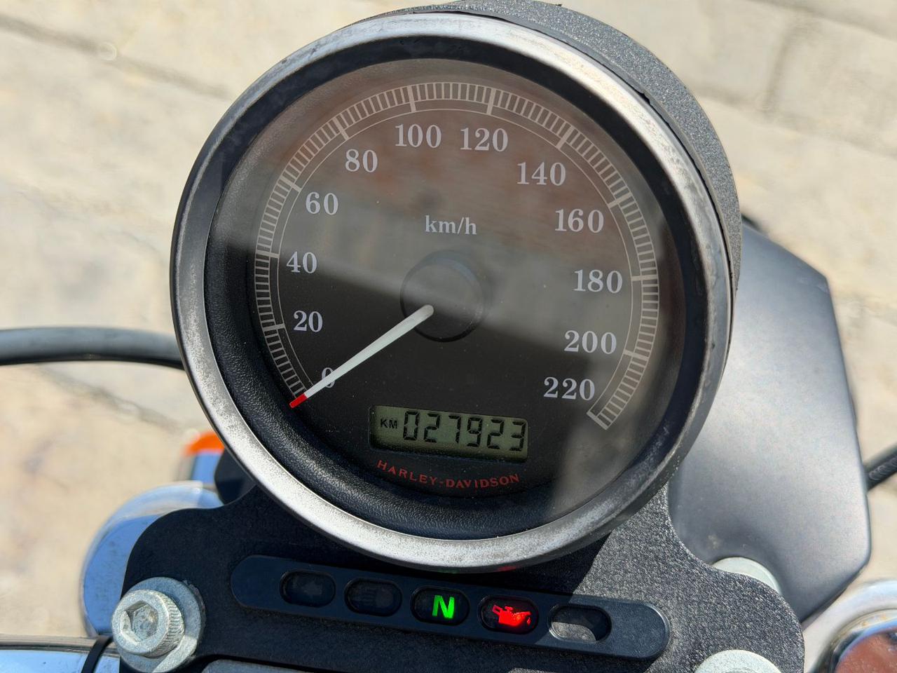 HARLEY-DAVIDSON 883 Sportster R XL 883 R - 13