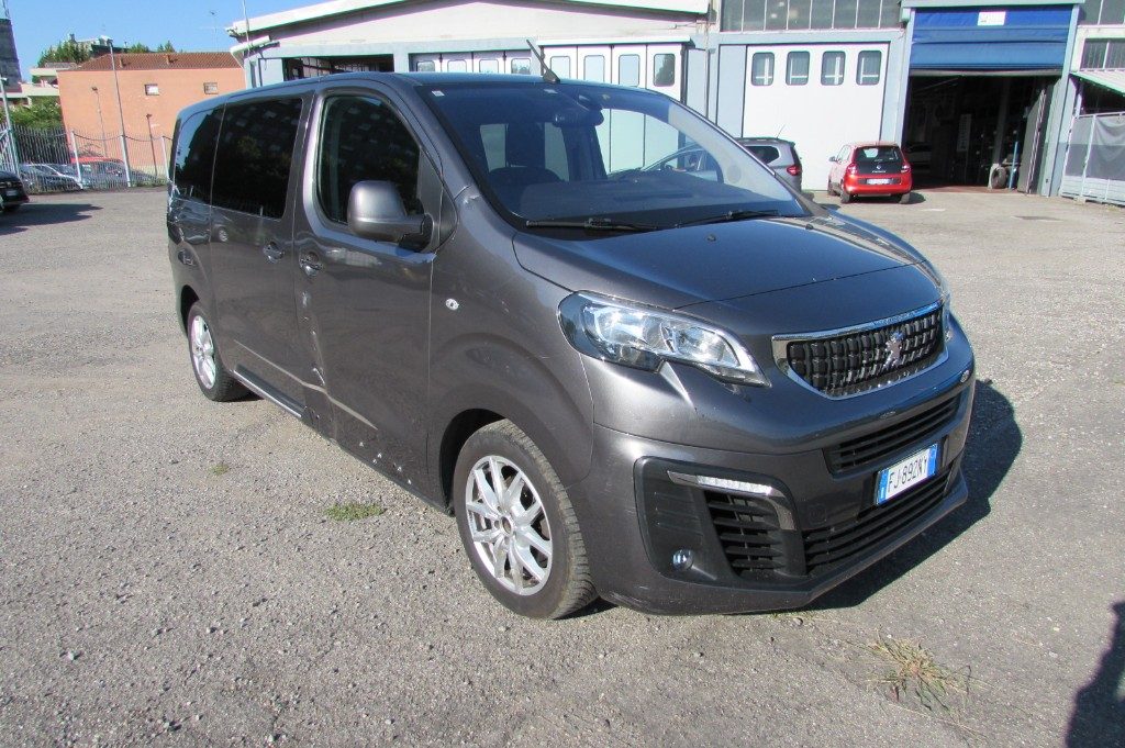 PEUGEOT Traveller 2.0 BlueHDi 150 S&S Allure GANCIO TRAINO - 2