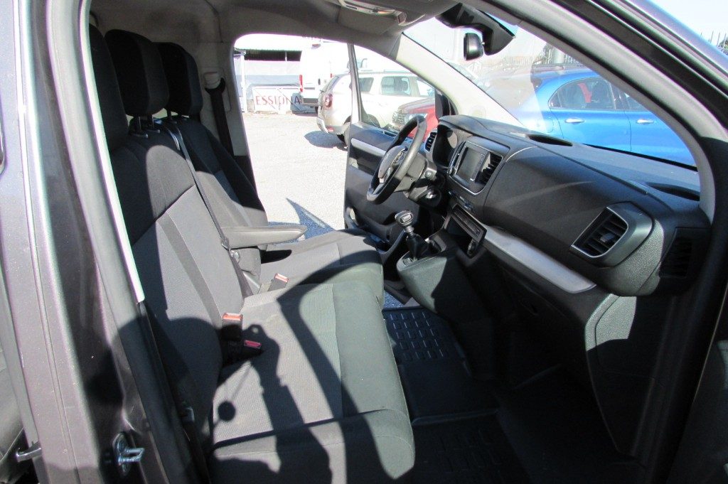 PEUGEOT Traveller 2.0 BlueHDi 150 S&S Allure GANCIO TRAINO - 17