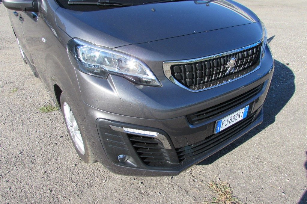 PEUGEOT Traveller 2.0 BlueHDi 150 S&S Allure GANCIO TRAINO - 18