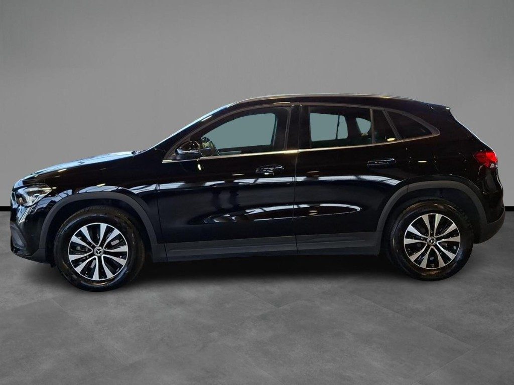 MERCEDES-BENZ GLA 250 e hybrid EQ Sport Aut. - 2