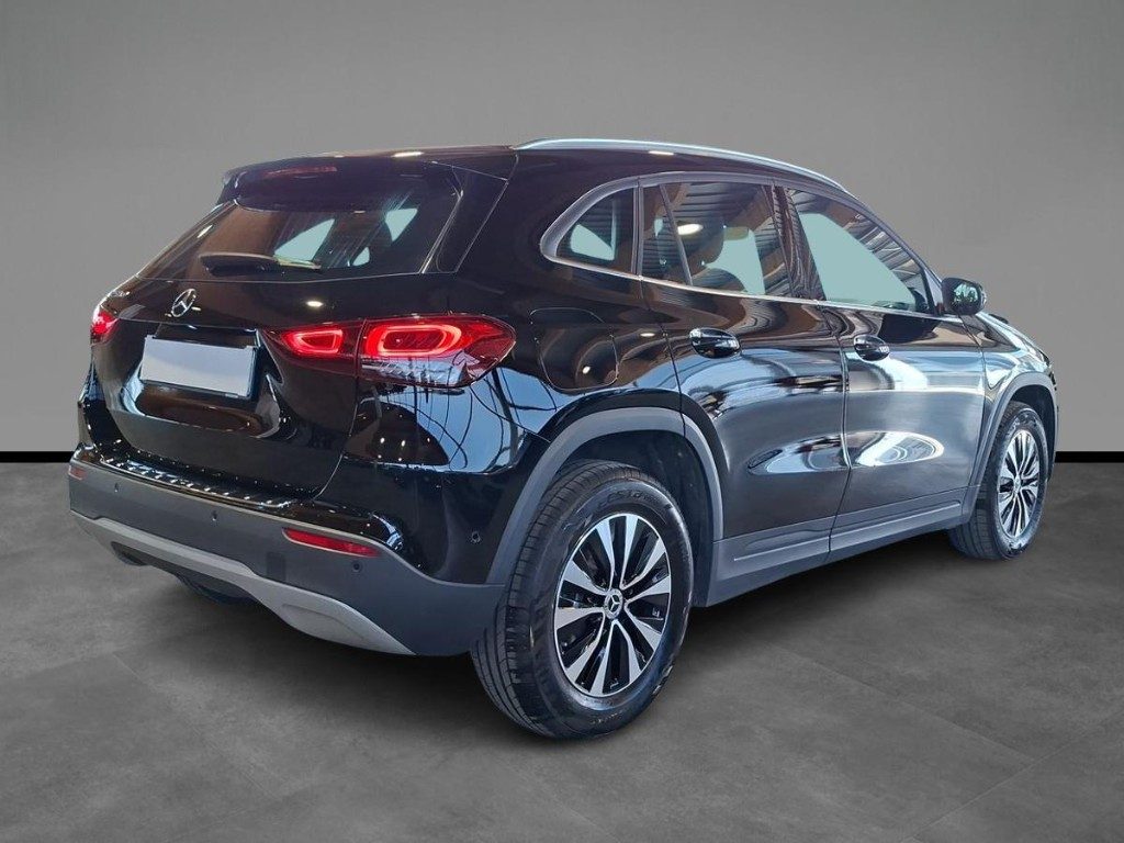 MERCEDES-BENZ GLA 250 e hybrid EQ Sport Aut. - 15